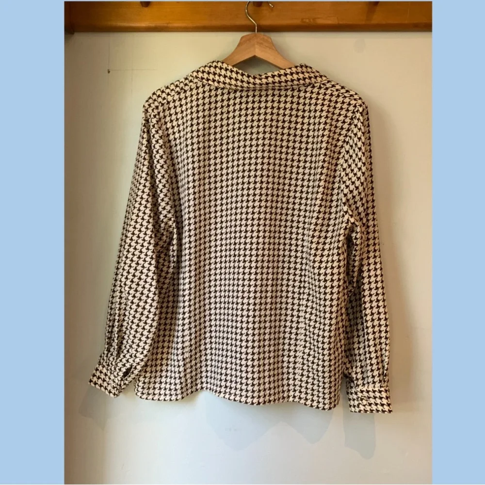 VINTAGE HOUNDSTOOTH BUTTON DOWN FROM SPAIN - Picture 2 of 5